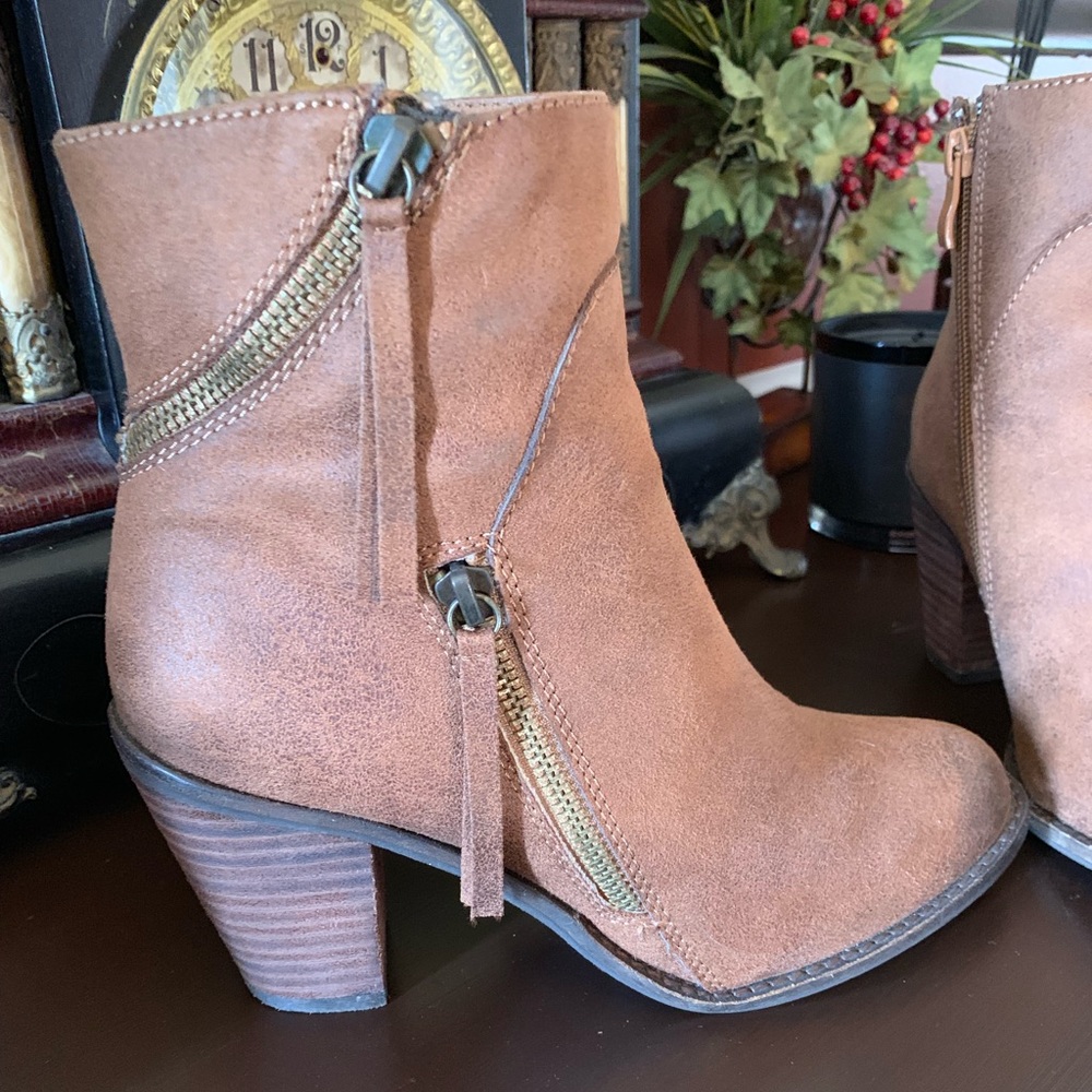 Booties - Picture 6 of 7
